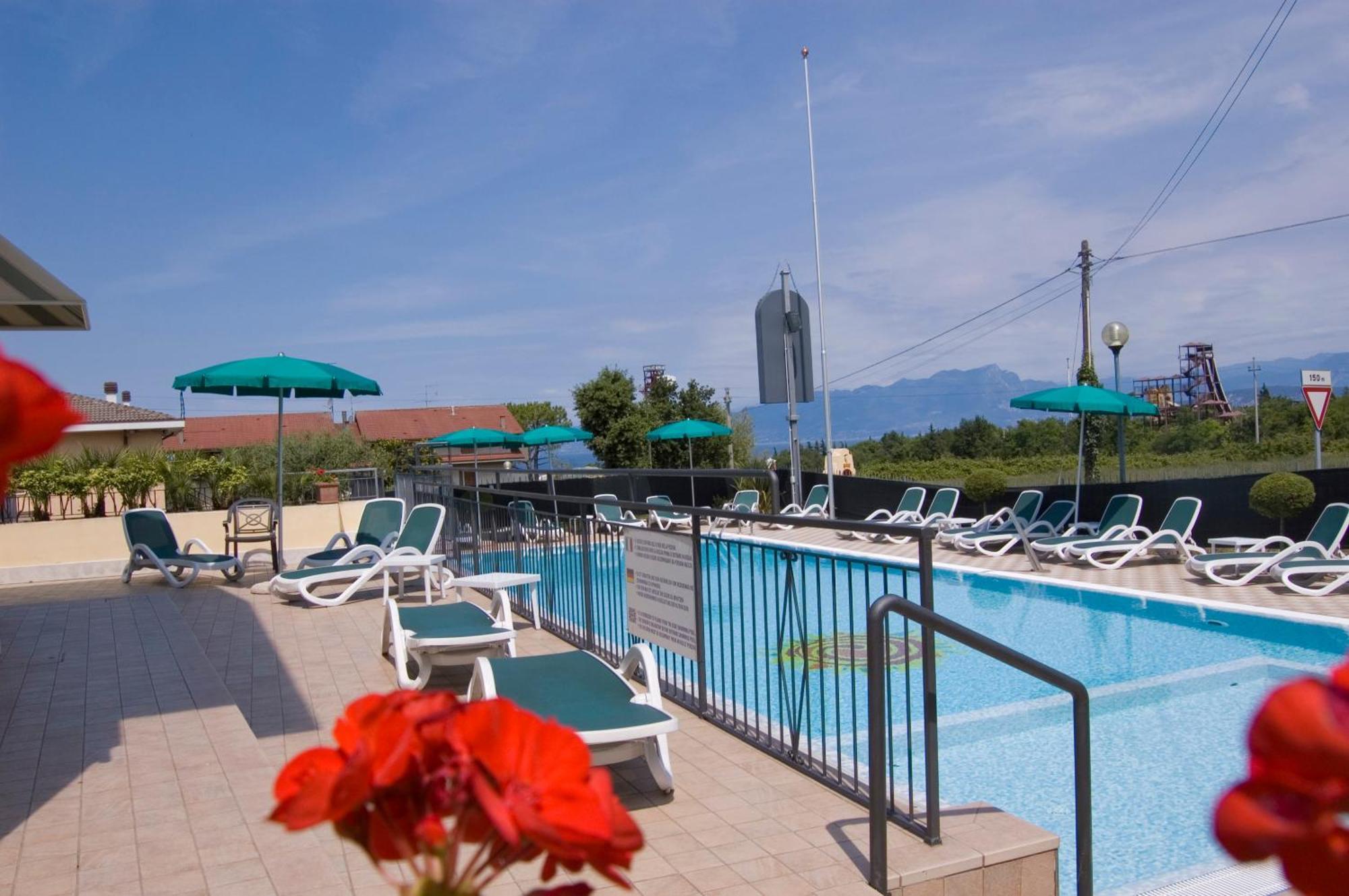 Residenza Orchidee Aparthotel Λατζίζε Εξωτερικό φωτογραφία
