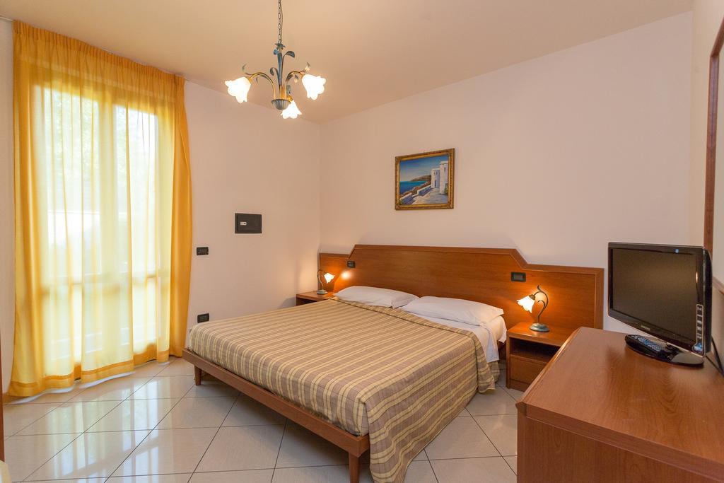 Residenza Orchidee Aparthotel Λατζίζε Εξωτερικό φωτογραφία