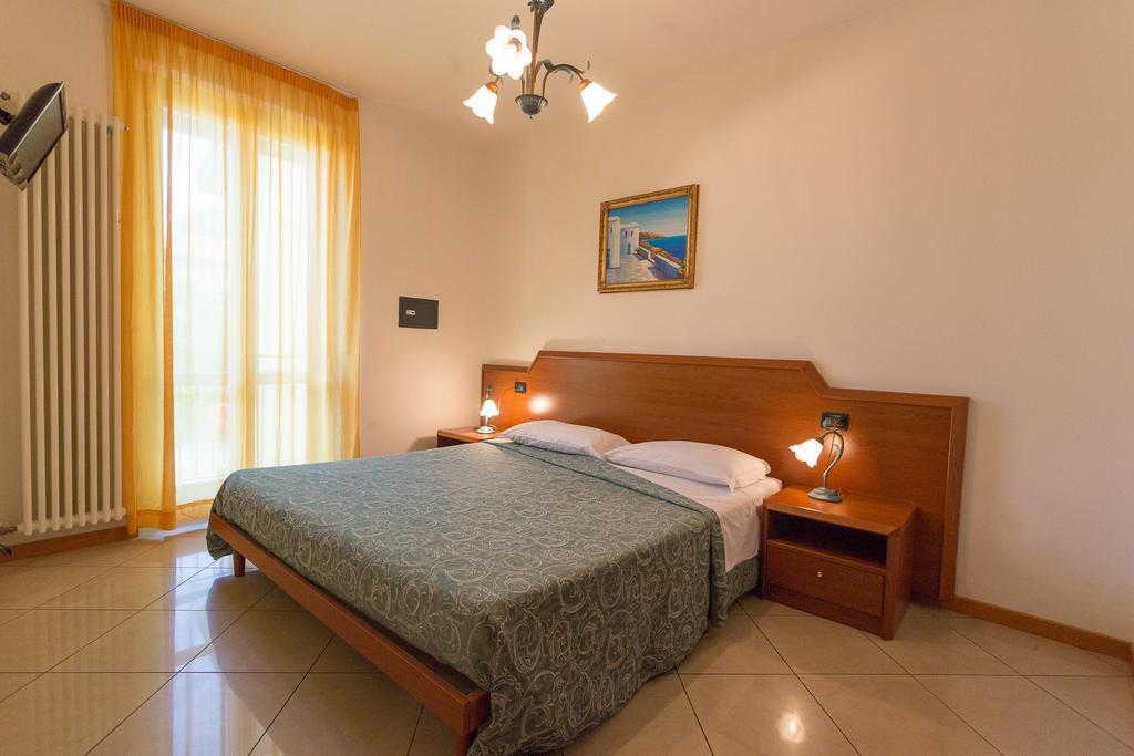 Residenza Orchidee Aparthotel Λατζίζε Εξωτερικό φωτογραφία